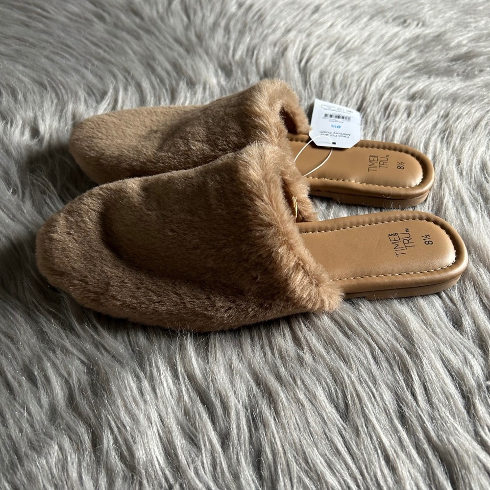 Time And Tru Faux Fur Mule Womens Size 8 1/2 Tan Brown Fuzzy Slip On Shoes Flats